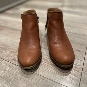 Woman’s size 7.5 upper leather Lucky Brand boots